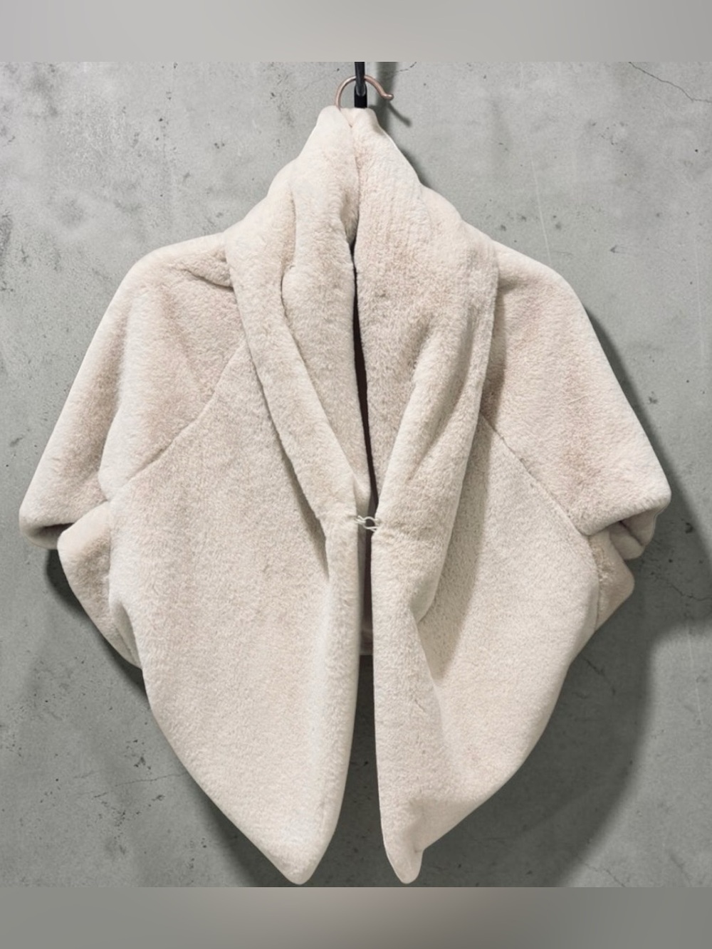 European Culture Cream Faux Fur Short Sleeved Cape - made in Italy